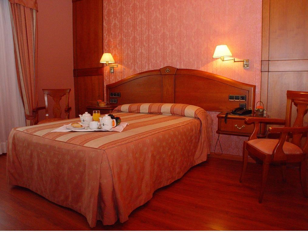 Hotel Torres I Villanueva Del Arzobispo Habitación foto